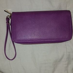 Gorgeous purple wallet wristlet Boutique buy